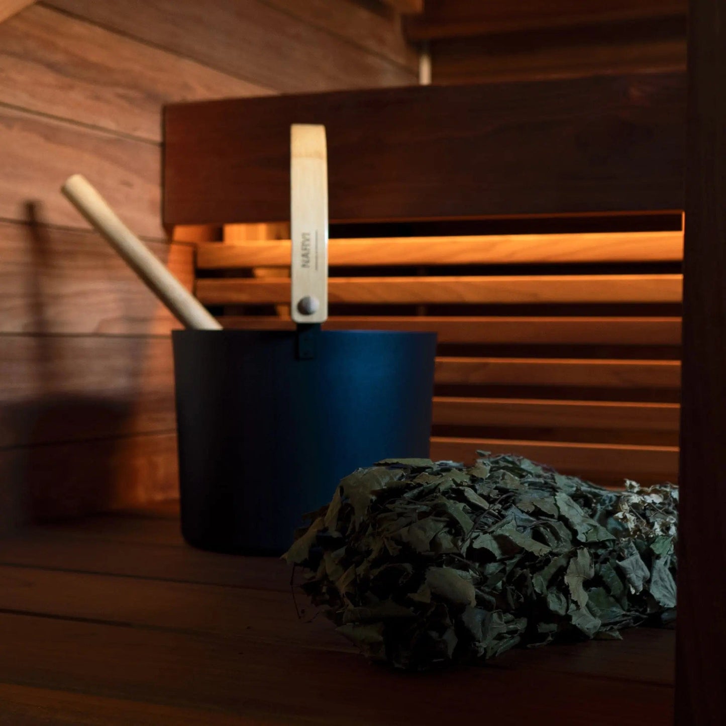 Narvi 6.5 Litre Black Aluminium Sauna Bucket with a Bamboo Handle