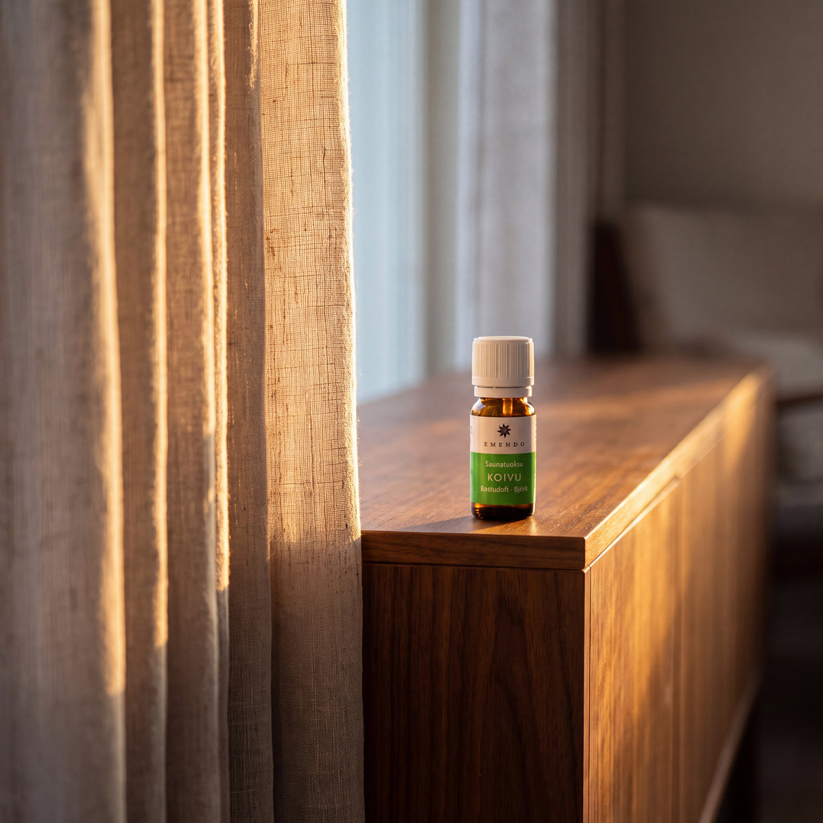 Emendo Birch Sauna Scent (10ml) - lifestyle by linen curtain