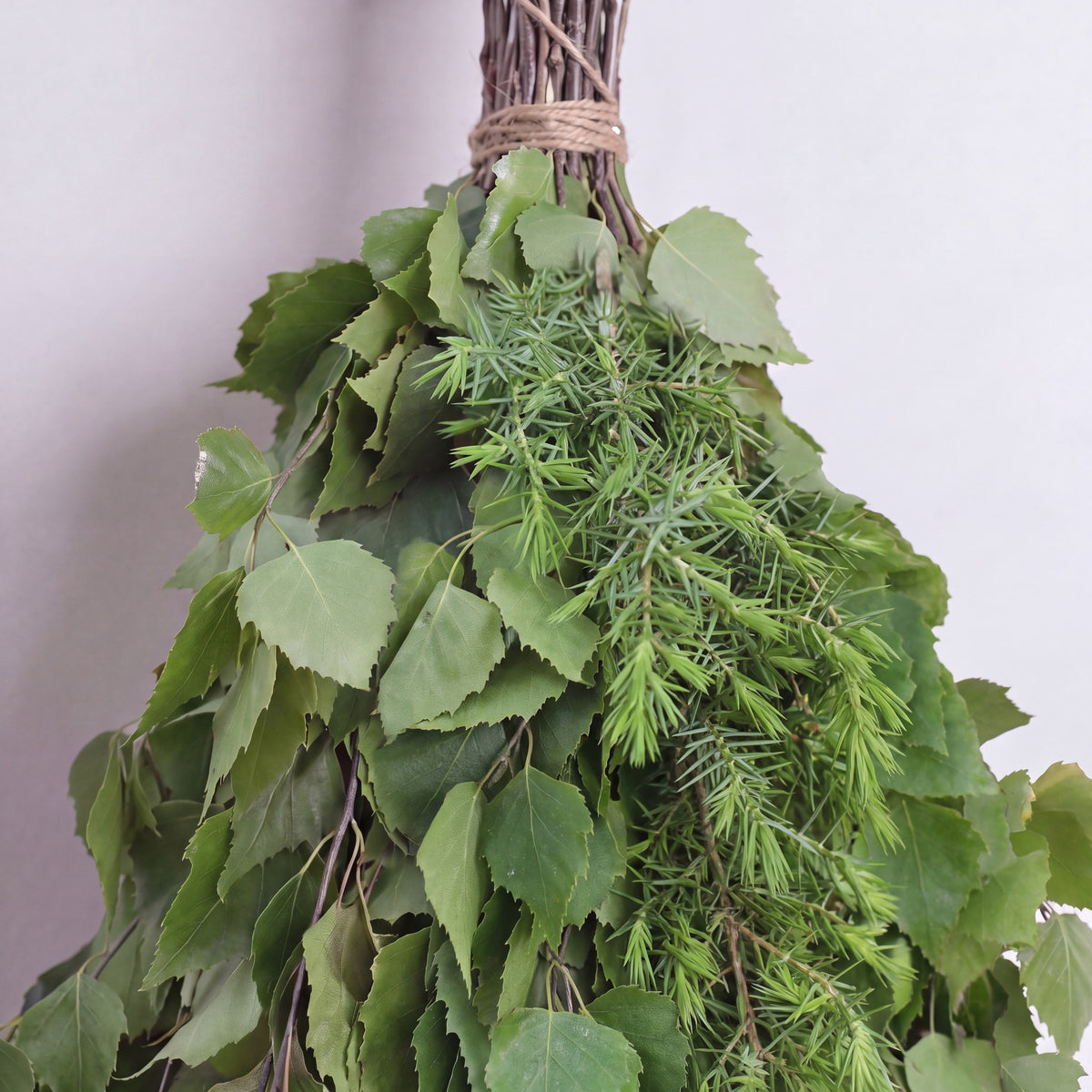 Sauna Whisk Birch & Juniper - leaf detail