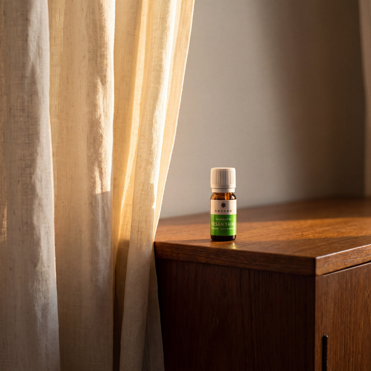 Emendo Summer Magic Sauna Scent (10ml) - lifestyle by linen curtain