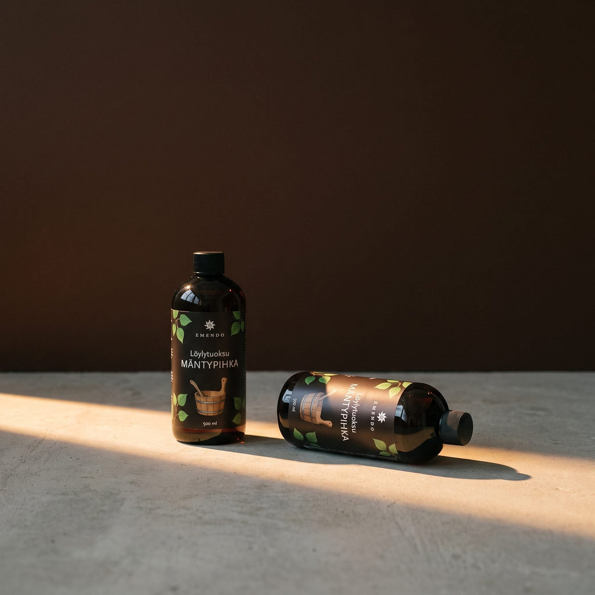 Emendo Pine Sauna Scent (500ml) - lifestyle in sunlight