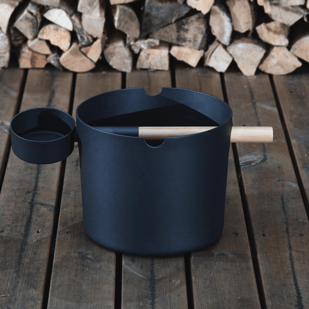 KOLO Sauna Bucket and Ladle Set Black | Finnmark Sauna Sauna Accessories | Finnmark Sauna