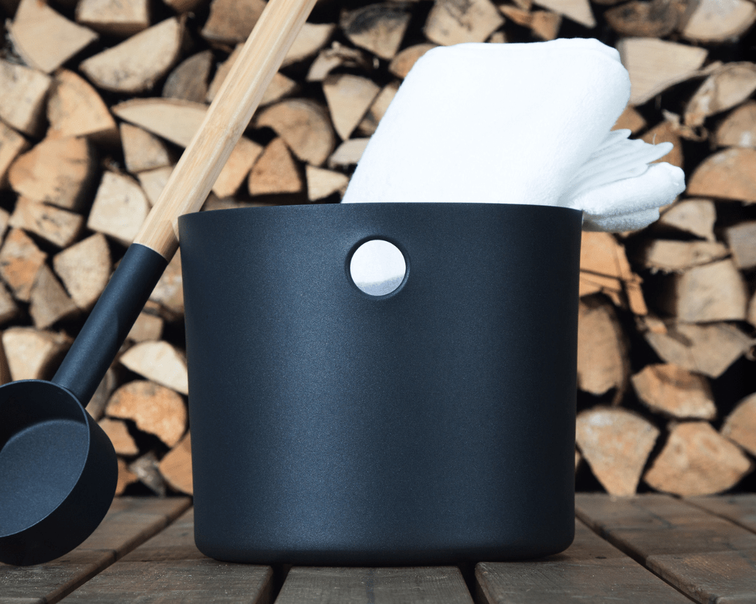 KOLO Sauna Bucket and Ladle Set Black | Finnmark Sauna Sauna Accessories | Finnmark Sauna