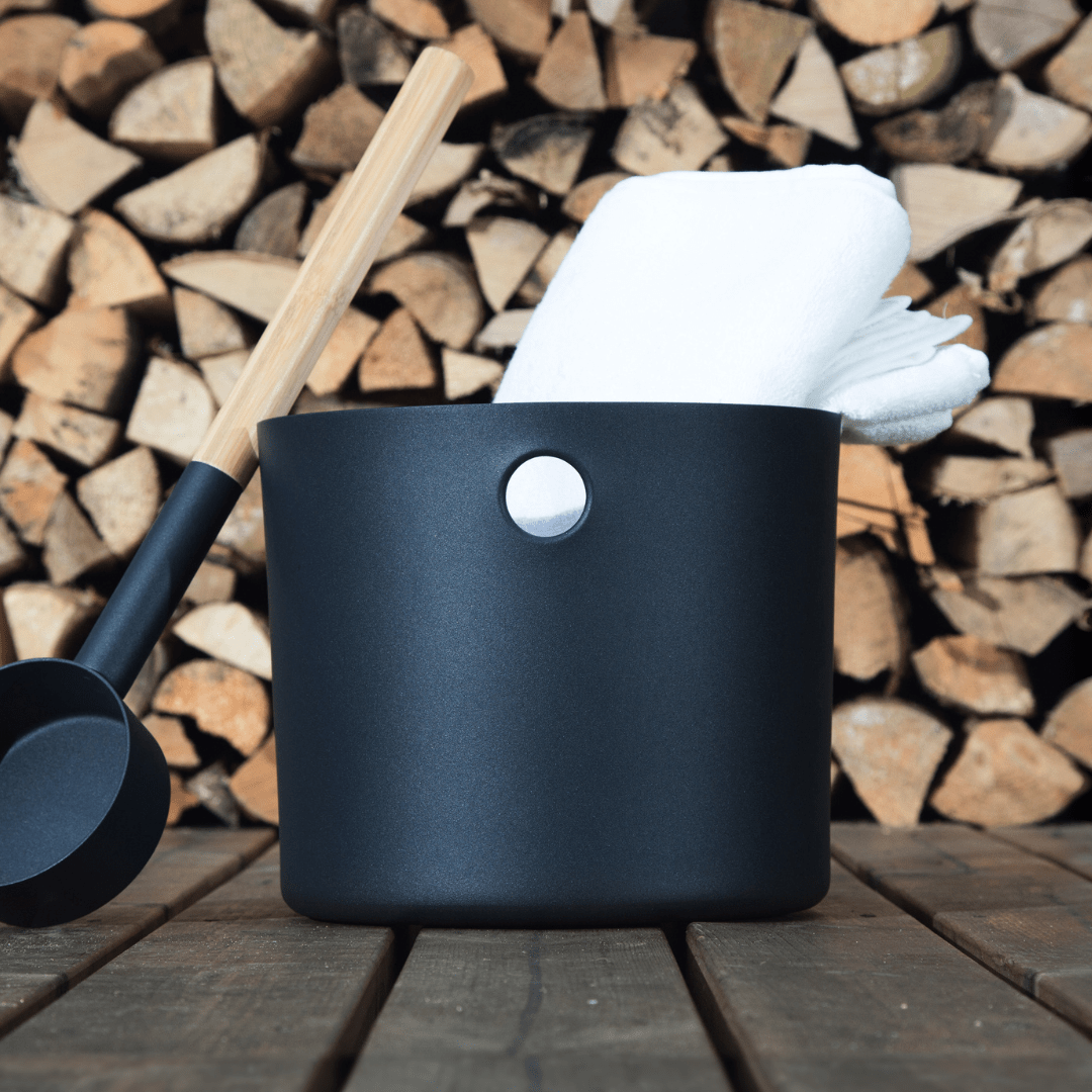 KOLO Sauna Bucket and Ladle Set Black | Finnmark Sauna Sauna Accessories | Finnmark Sauna