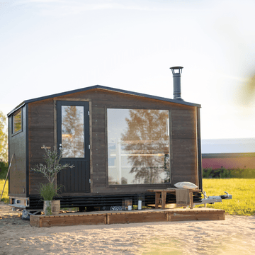 Outdoor Sauna Trailer 'Ilves' with Changing Room (4-5 people) by Lapelland