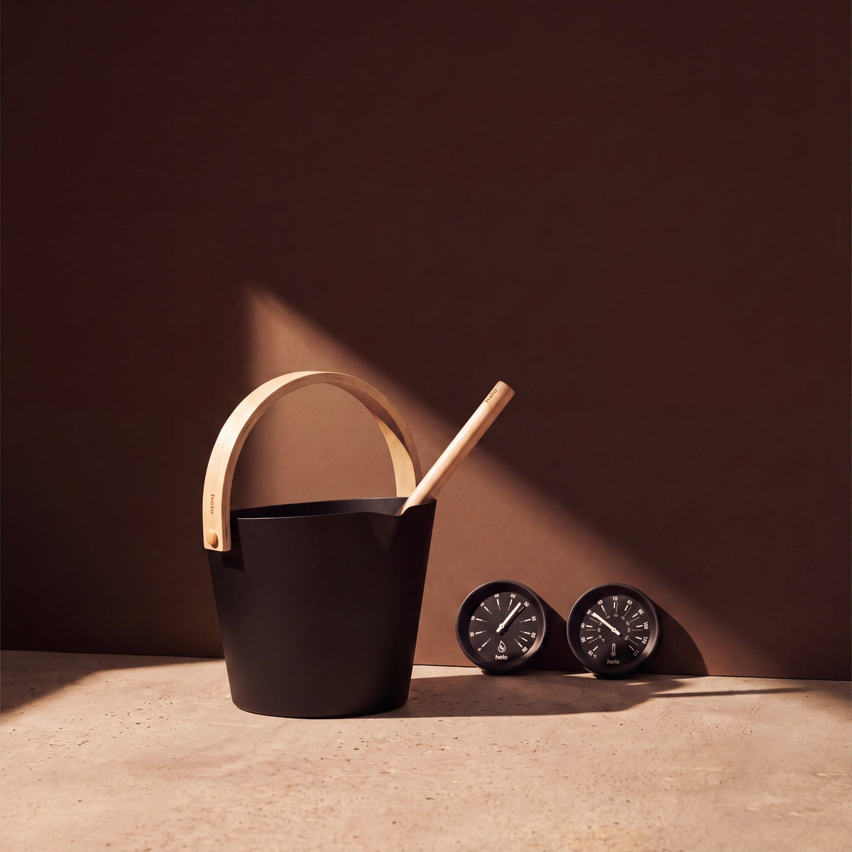 Black Sauna Gift Box Set (Brilliant Range) by Helo - lifestyle in sunlight