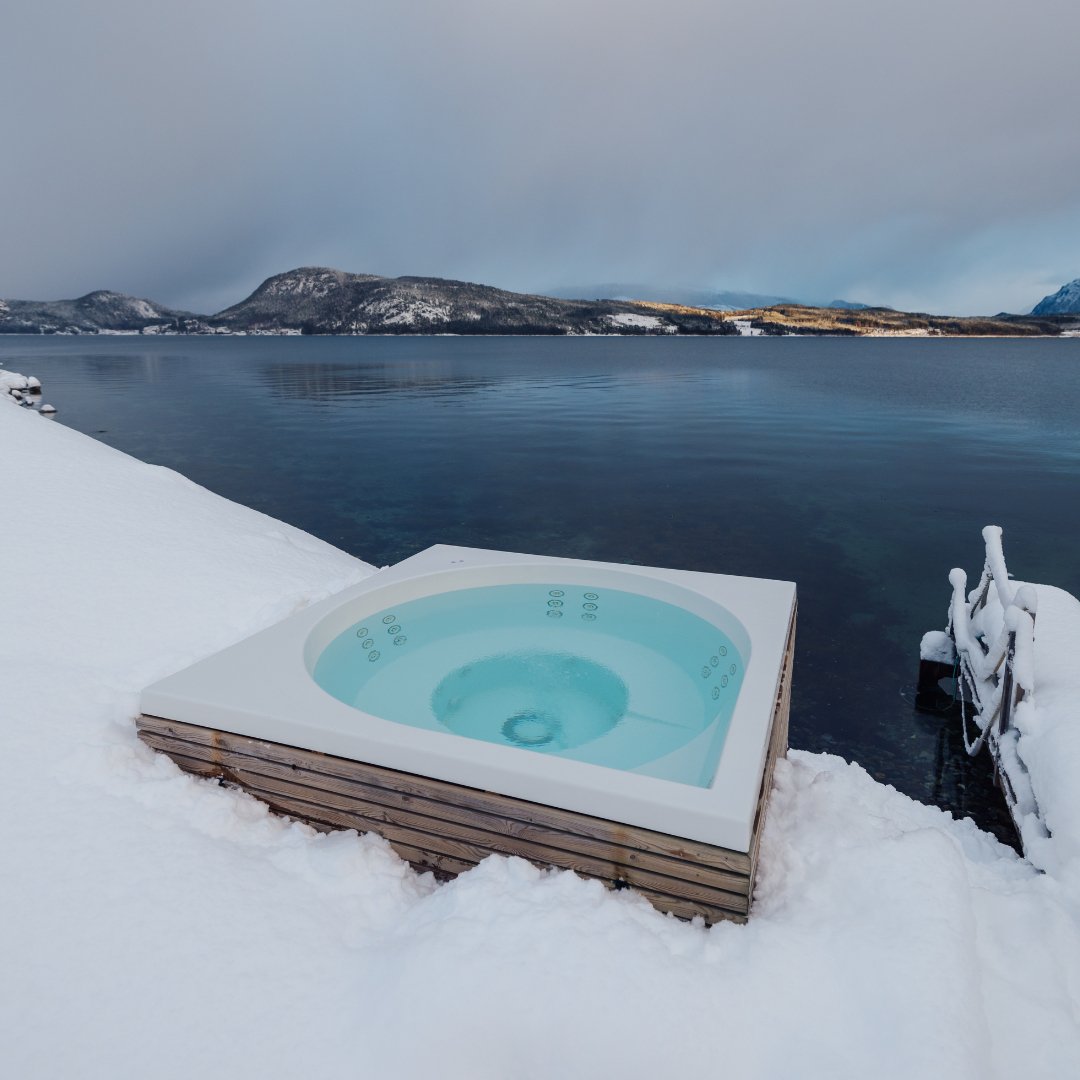 Vuolle Outdoor Hot Tub by Drop Spa Hot Tub | Finnmark Sauna