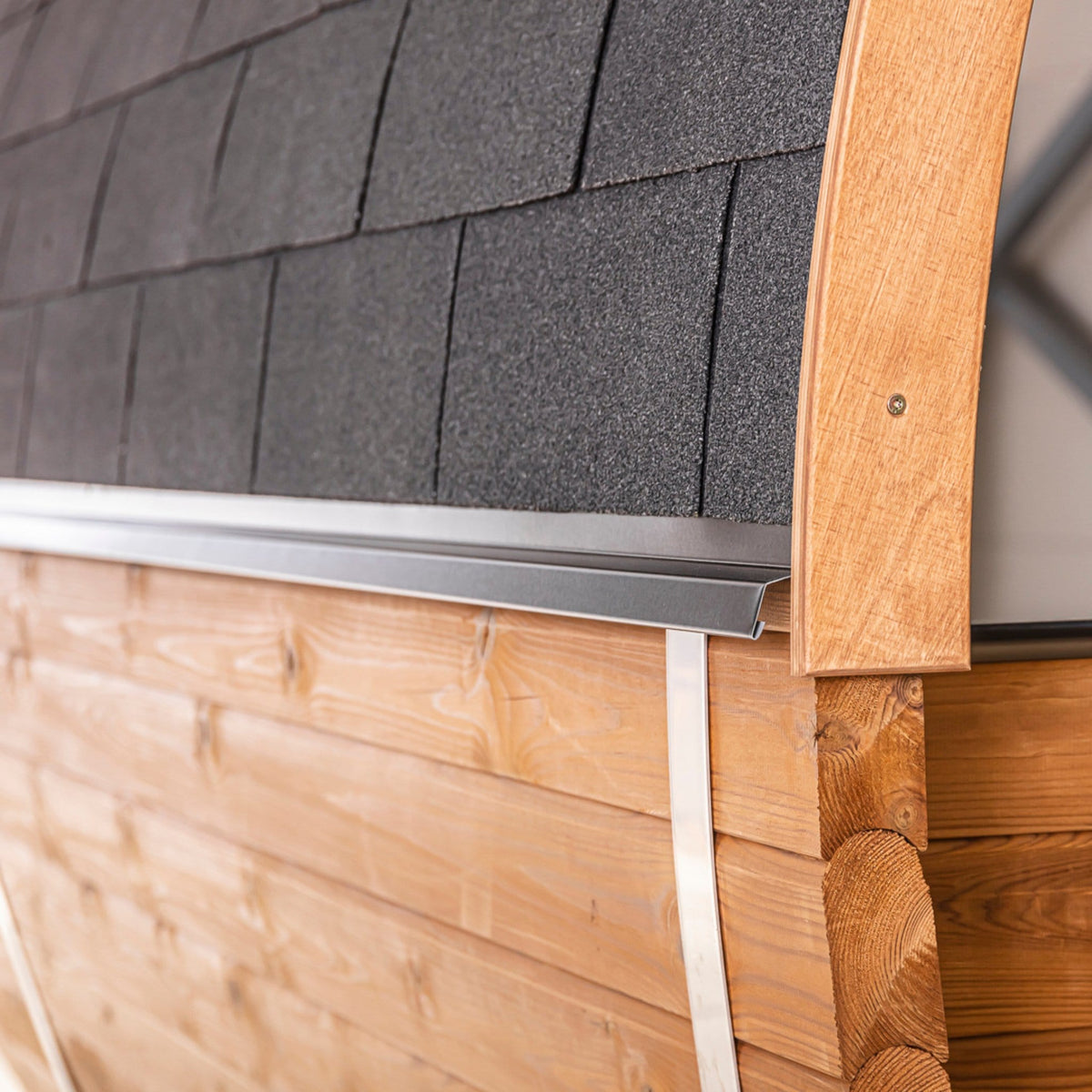 Bitumen Roof Shingles and Metal Cornices for Thermo Wood Barrel Sauna